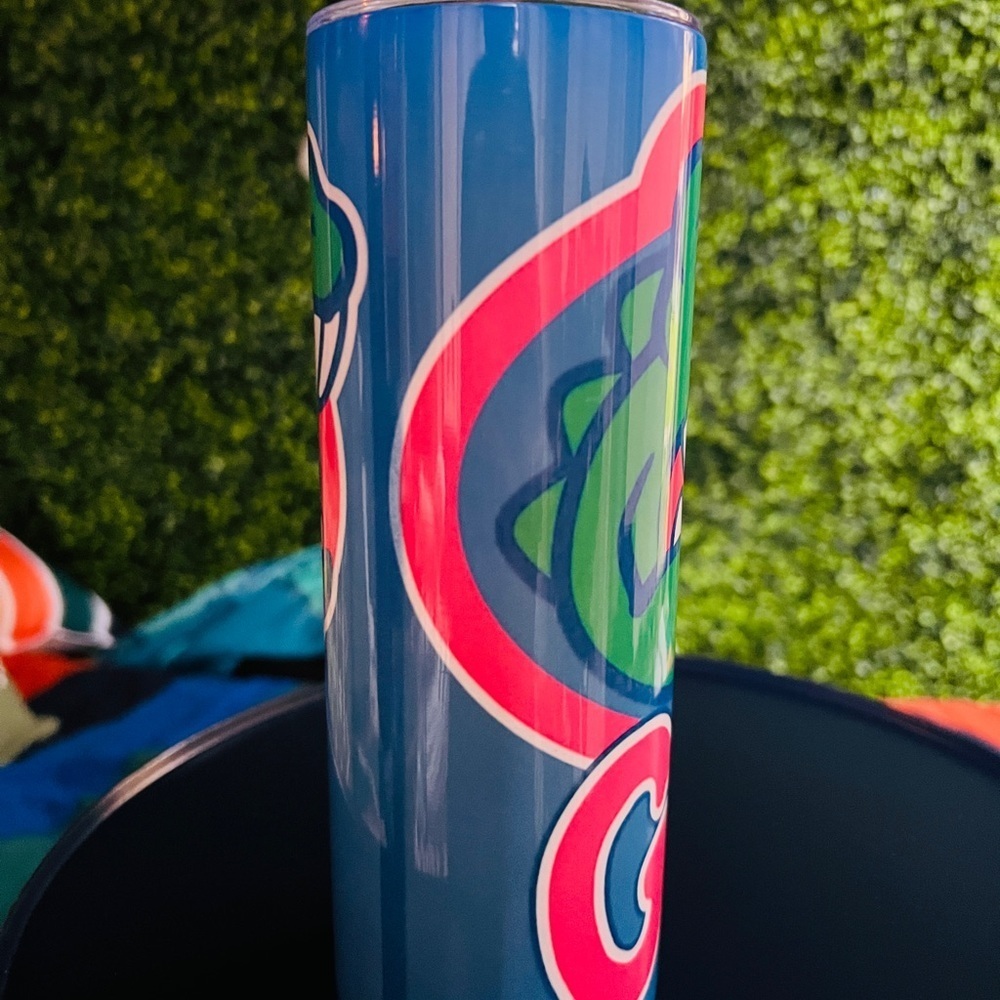 Gator 20oz Tumbler — Slightly discolored
